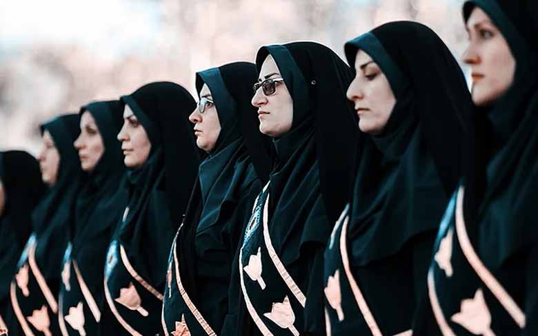استخدام بانوان درنیروهای مسلح